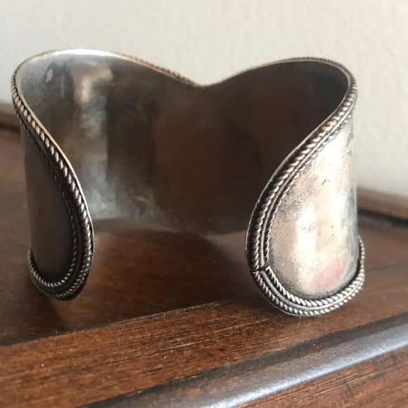 Cuff - Picture 2 of 2